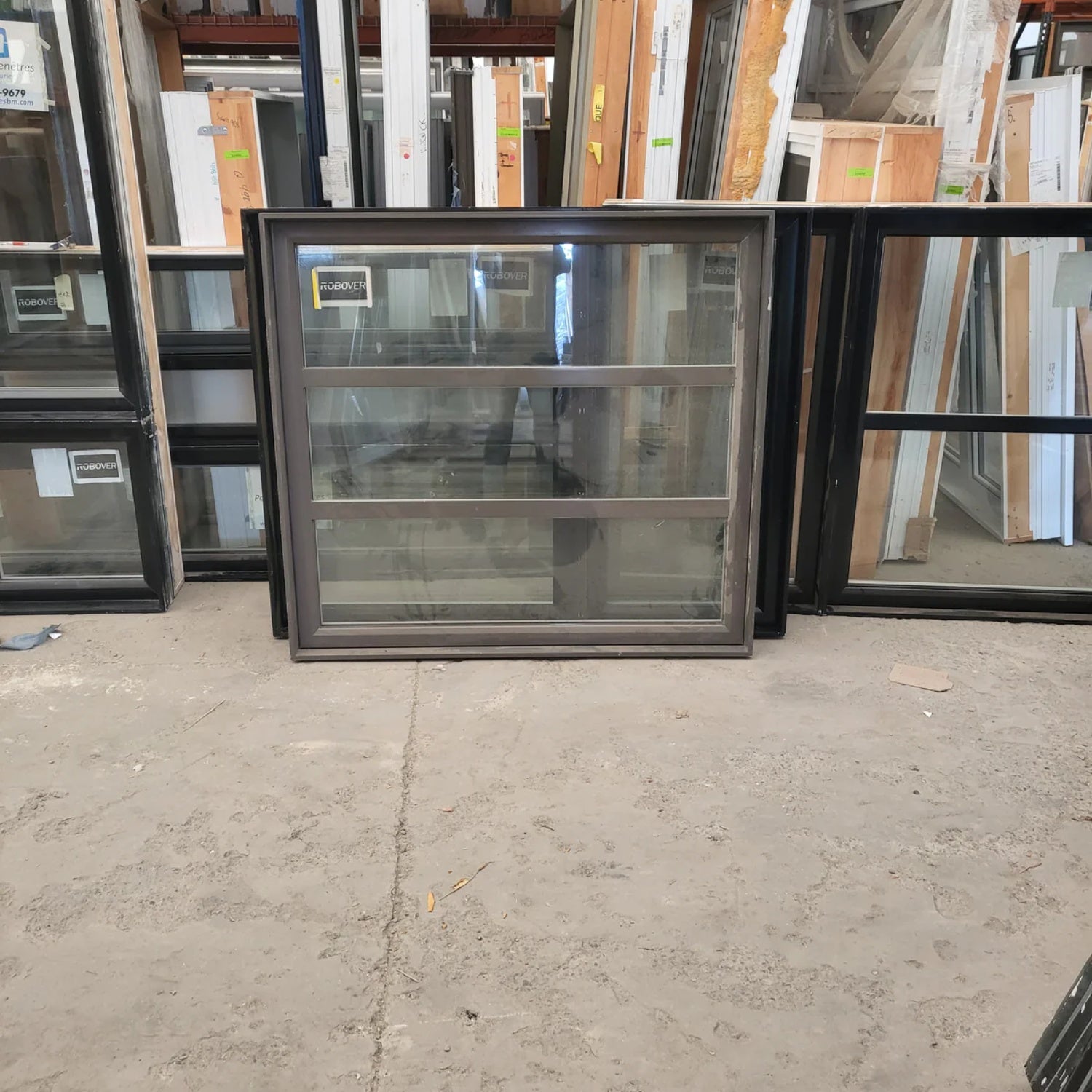 Fenêtre fixe grise - 52" x 48"