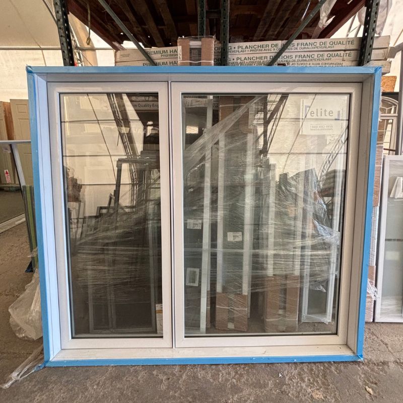 Fenêtre battante blanche - 77" x 68"1/2