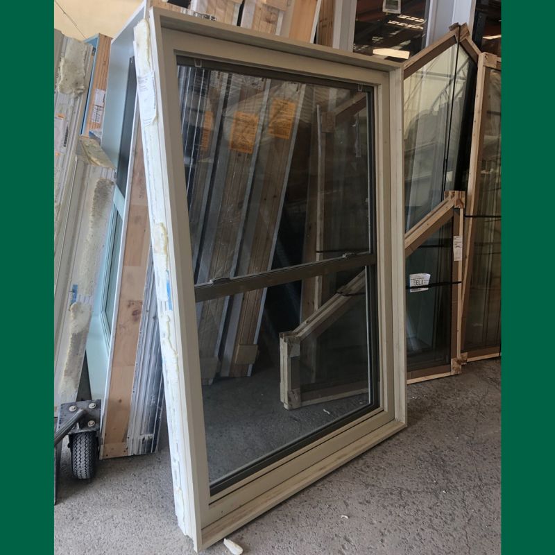 Fenêtre beige Guillotine 48" x 68" 1/2