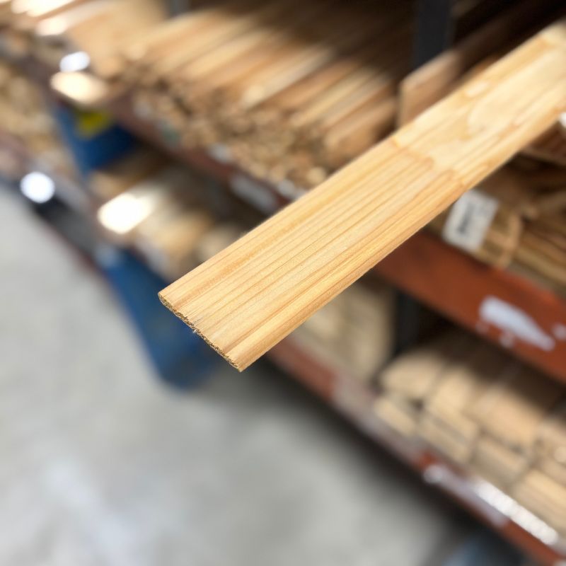 Moulure en pin - 3/8" x 2½" x 8'
