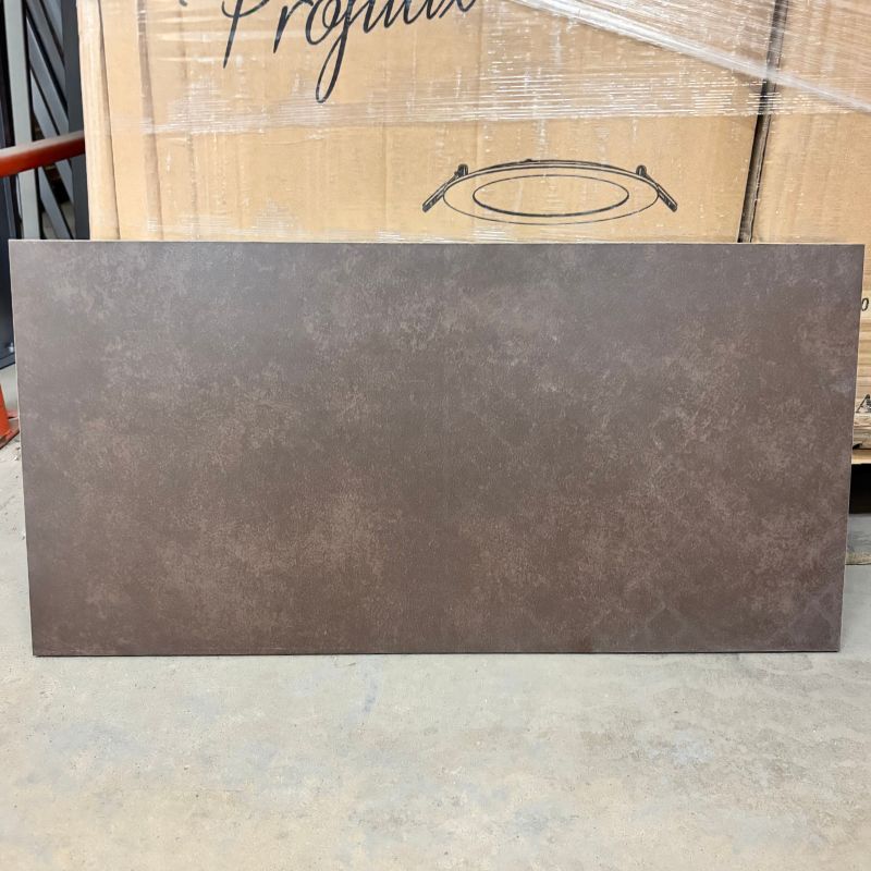 Ceramique brune rougeâtre - 12" x 24"