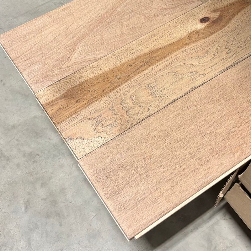 Plancher bois franc verni pâle - 5¼"