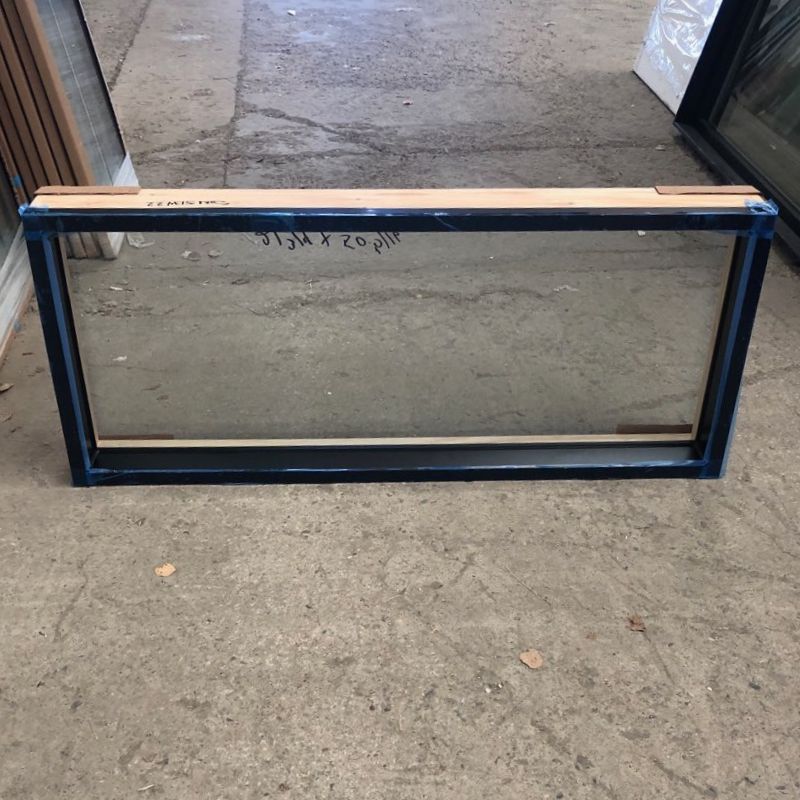 Fenêtre fixe noire - 51"3/4 x 22"