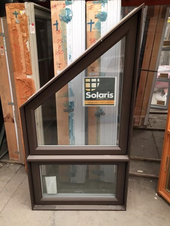 Fenêtre battante brune - 31"3/4 x 61"1/4