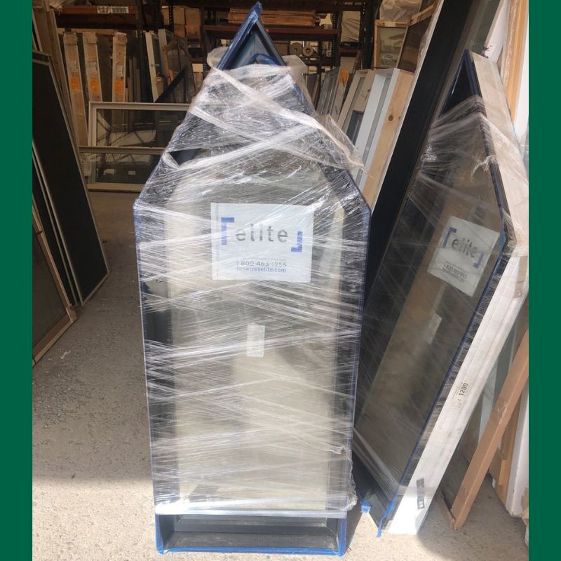 Fenêtre noire angle 23" 3/4 x 61"