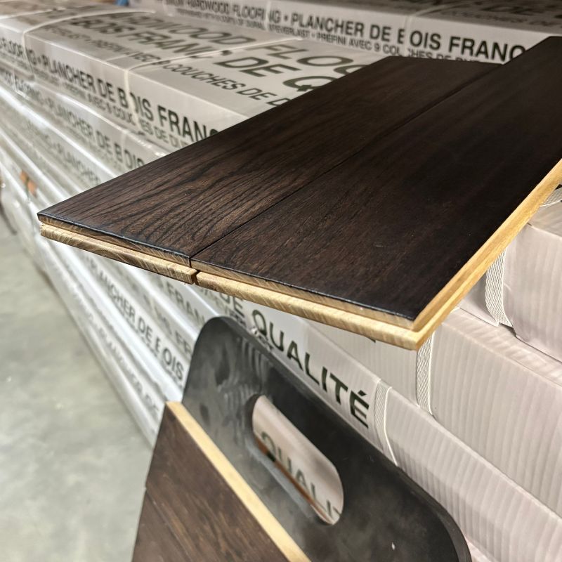 Plancher en orme - couleur café