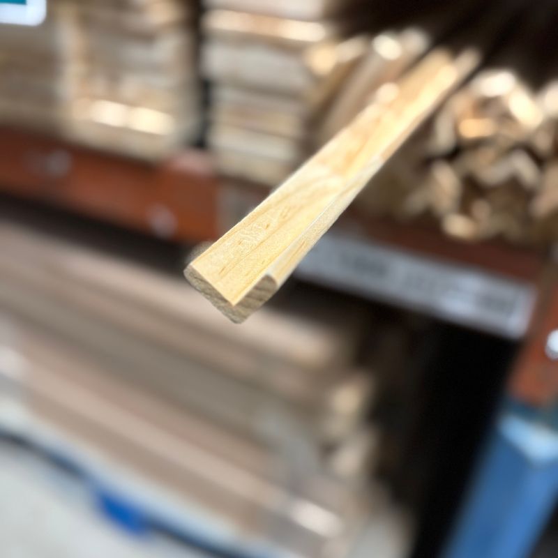 Coin extérieur en pin - 11/16" x 11/16" x 8'