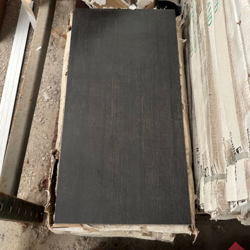 LOT DE 32PI² - Ceramique Cemento noire - 12'' x 24''