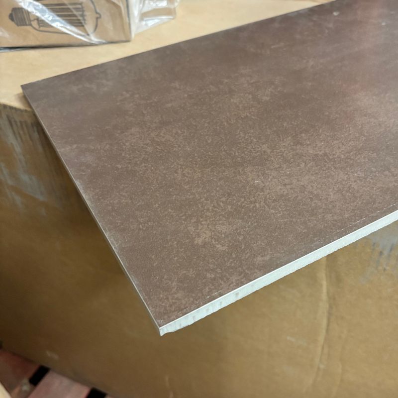 Ceramique brune rougeâtre - 12" x 24"