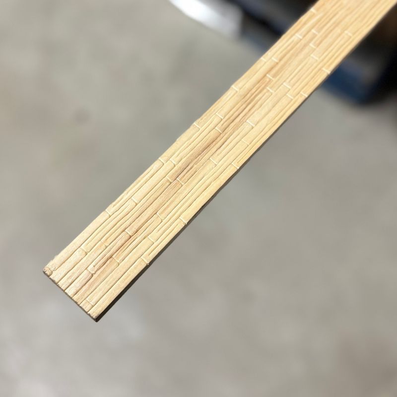Moulure en bois - 1"5/8 x 3/8" x 8'