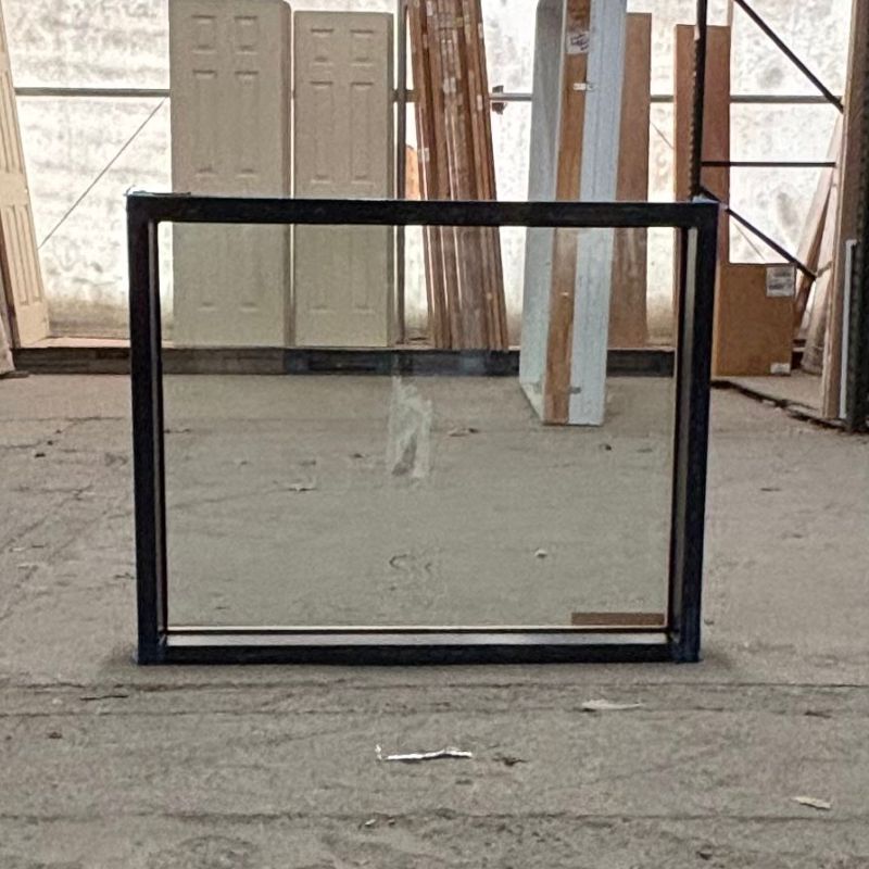 Fenêtre fixe noire - 33 x 26 11/16