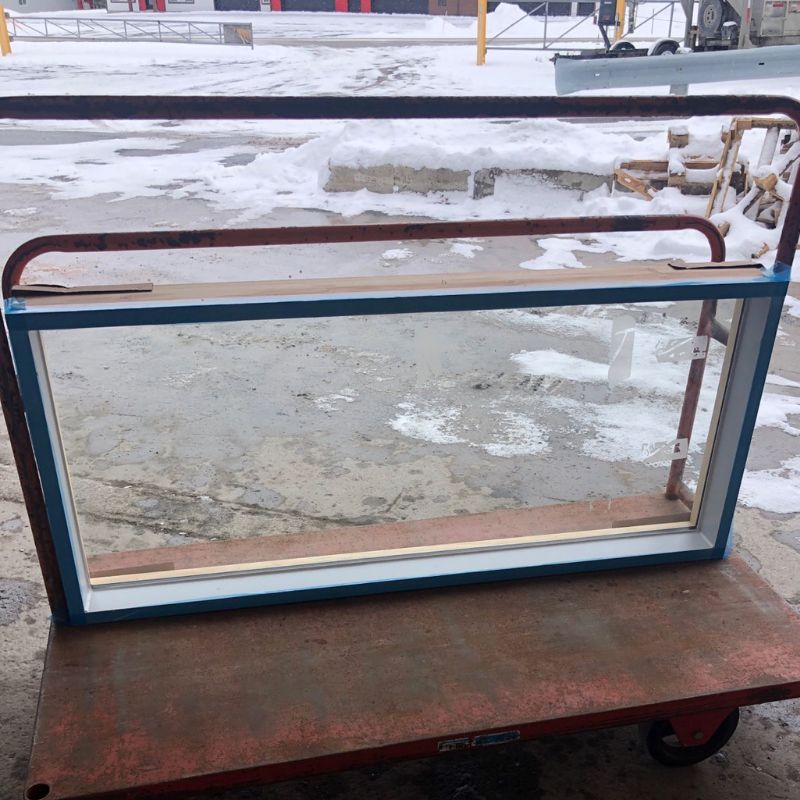 Fenêtre fixe blanche - 56" 3/8 x 24" 7/8