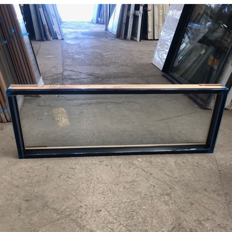 Fenêtre fixe noire - 63"1/2 x 21"1/2